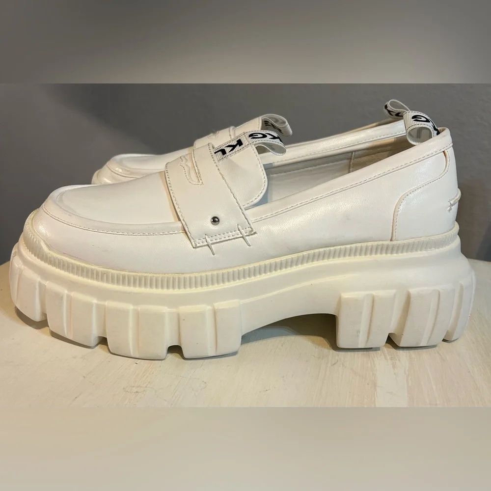 NWOT Kurt Geiger White chunky lug sole loafers, women’s size 38.5/8.5 US. EC